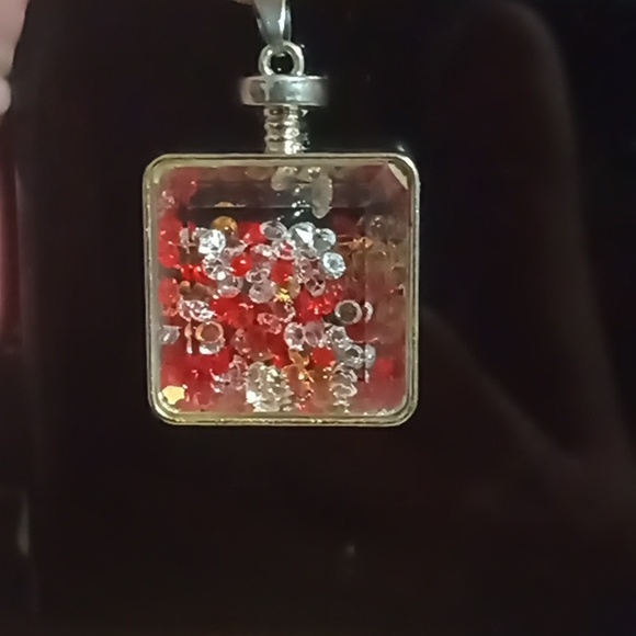 Diamond Filled Glass Perfume Bottle Pendant Necklace Silver - Picture 6 of 9